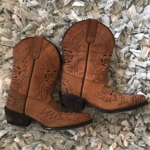 Boys Dan Post cowboy boots 🤠